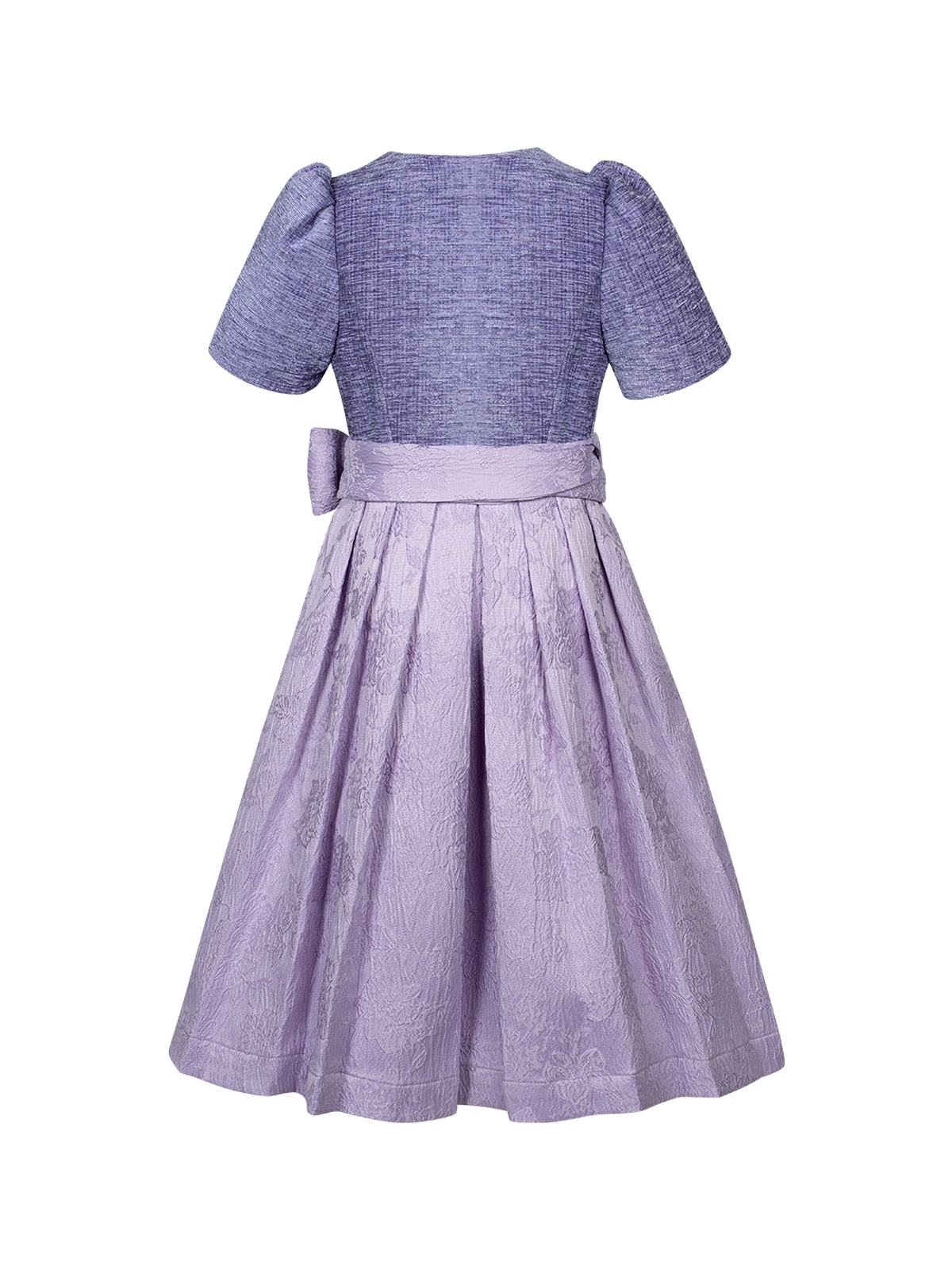 Modernes Dirndl in Lila