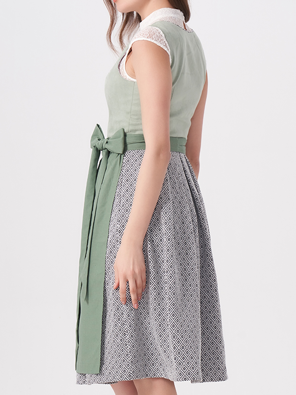 Dirndl Olivgrün – stilvoll und vielseitig